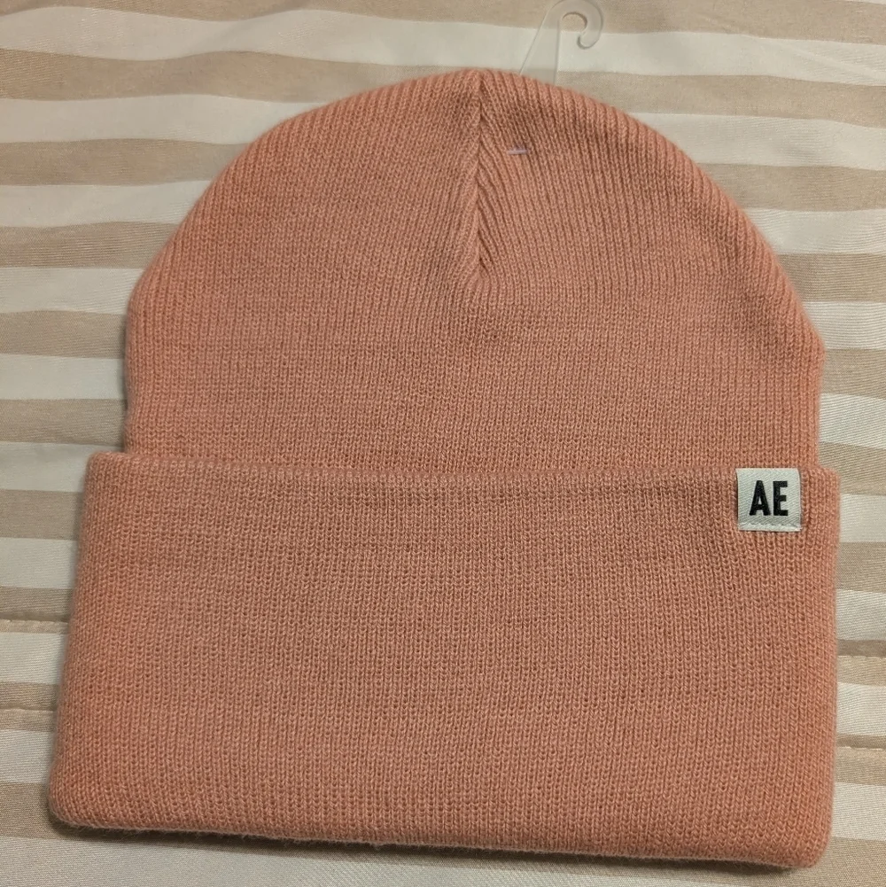*NWOT American Eagle Peach Knit Hat